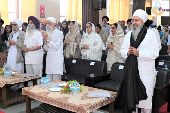 14th Convocation Ceremony | Eternal University, Baru Sahib ਦੇਹ ਸਿਵਾ ਬਰੁ ਮੋਹਿ ਇਹੈ ਸੁਭ ਕਰਮਨ ਤੇ ਕਬਹੂੰ ਨ ਟਰੋਂ ॥