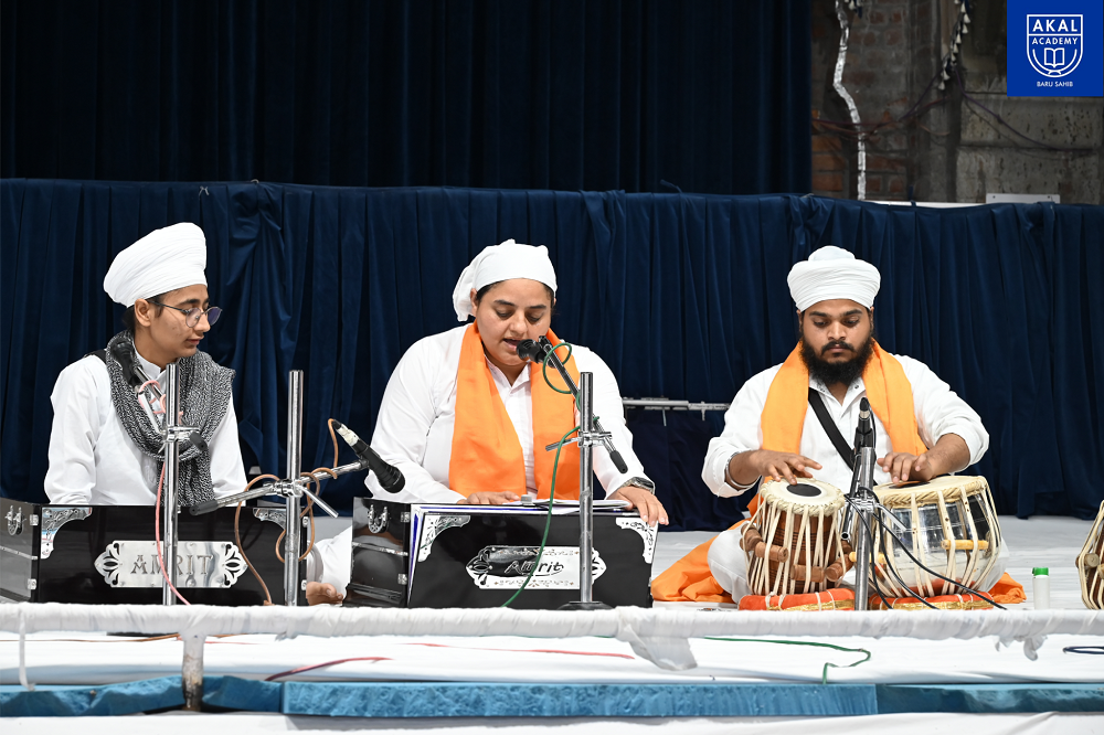  International Campers AttenSpecial Mid-Session Ceremony at Darbar Sahib, Baru Sahib Gallery Image