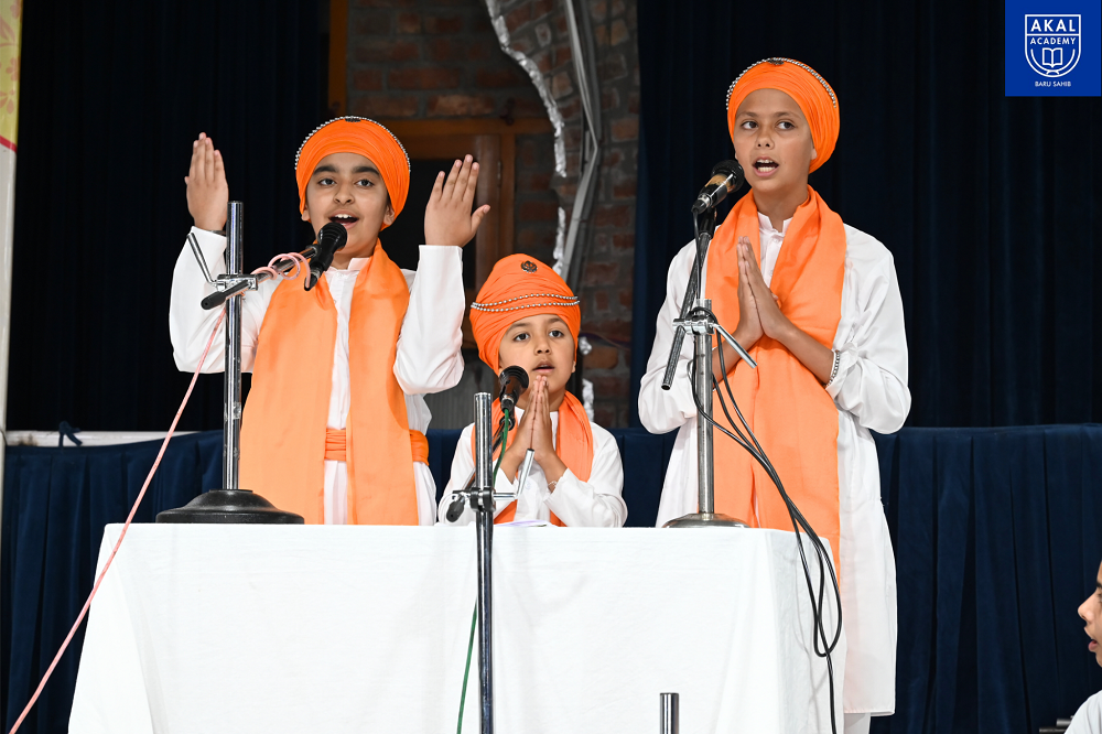  International Campers AttenSpecial Mid-Session Ceremony at Darbar Sahib, Baru Sahib Gallery Image