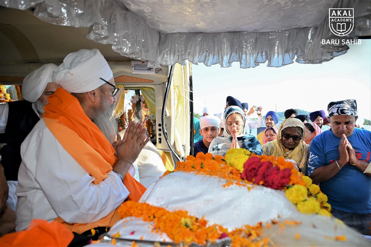 350th Shaheedi Shatabdi of Shri Guru Tegh Bahadur Sahib, Nagar Kirtan from Gurdwara Shri Baru Sahib to Gurdwara Shri Sis Ganj Sahib, Anand pur Sahib Gallery Image