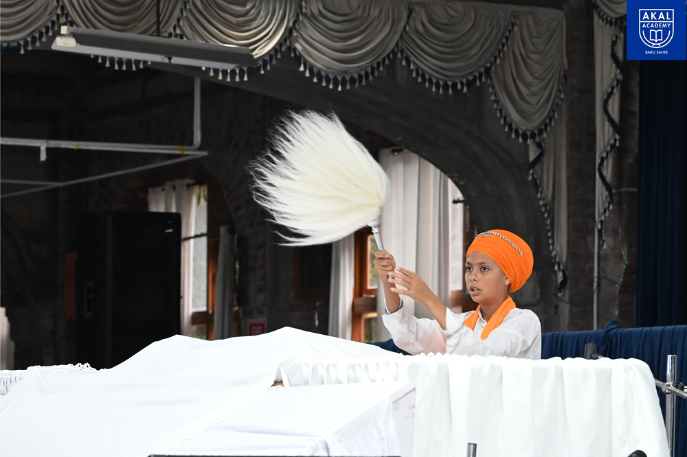  International Campers AttenSpecial Mid-Session Ceremony at Darbar Sahib, Baru Sahib Gallery Image