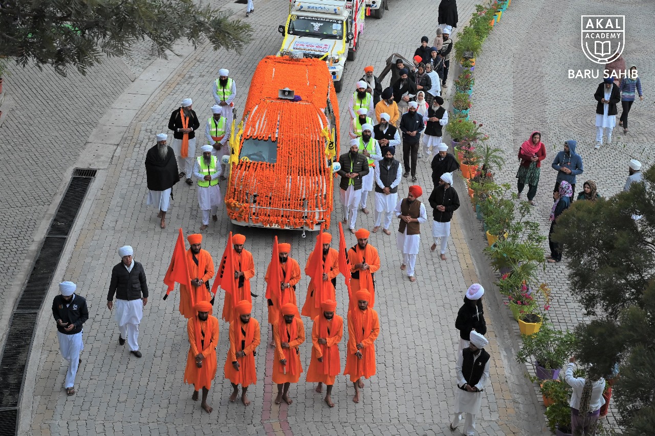 350th Shaheedi Shatabdi of Shri Guru Tegh Bahadur Sahib, Nagar Kirtan from Gurdwara Shri Baru Sahib to Gurdwara Shri Sis Ganj Sahib, Anand pur Sahib Gallery Image