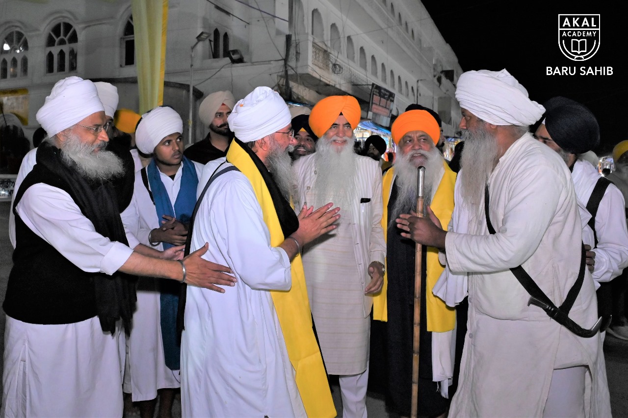 350th Shaheedi Shatabdi of Shri Guru Tegh Bahadur Sahib, Nagar Kirtan from Gurdwara Shri Baru Sahib to Gurdwara Shri Sis Ganj Sahib, Anand pur Sahib Gallery Image