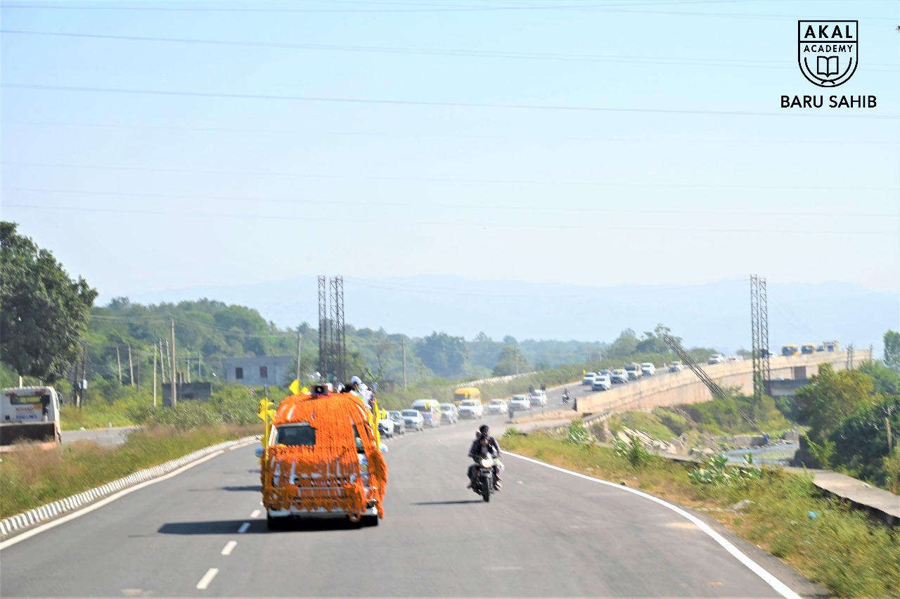 350th Shaheedi Shatabdi of Shri Guru Tegh Bahadur Sahib, Nagar Kirtan from Gurdwara Shri Baru Sahib to Gurdwara Shri Sis Ganj Sahib, Anand pur Sahib Gallery Image