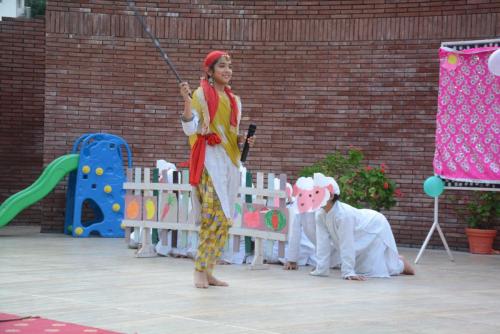 Interhouse English Role Play Event Promotes Values3